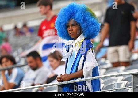 East Rutherford, États-Unis. 27 juin 2024. Supporters uruguayens lors du match du groupe C de la CONMEBOL Copa America entre l'Uruguay et la Bolivie, au MetLife Stadium, à East Rutherford, aux États-Unis, le 27 juin. Photo : Rodrigo Caillaud/DiaEsportivo/Alamy Live News crédit : DiaEsportivo/Alamy Live News Banque D'Images