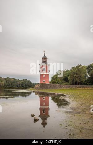 Phare baroque Moritzburg, paysage, parc au bord du lac, Dresde, Saxe, Allemagne Banque D'Images