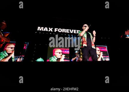 Rome, stade Olympique Max Pezzali le stade Olympique de Rome est prêt et a accueilli « MAX FOREVER (Hits Only) », la première visite du stade de Max Pezzali. Sur la photo : Max Pezzali Banque D'Images