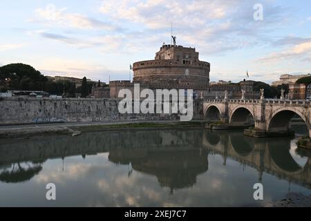 Eurore, Italie, Rome Ponte Sant'Angelo Pons Aelius et Panthéon Banque D'Images