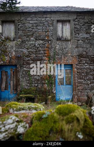 Maison de pierre abandonnée en Espagne Banque D'Images