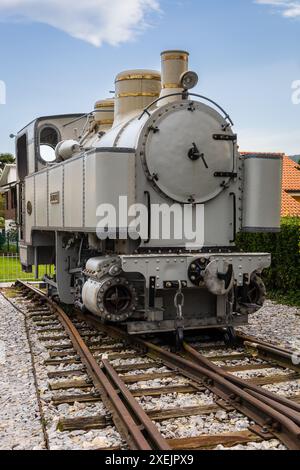 L'ancienne locomotive à vapeur construite à Munich, 'la Reyerta'. Une icône de Puente Viesgo. Cantabrie, Espagne. Banque D'Images