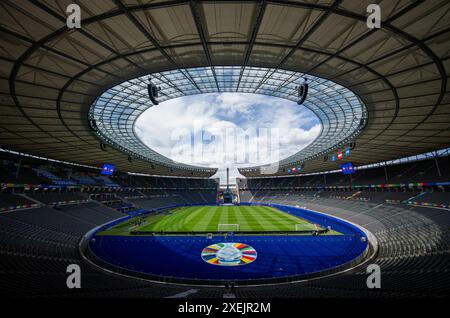 Berlin, Allemagne. 20 juin 2024. Vue du stade olympique vide le jeudi 20 juin 2024, avant une inspection du terrain par l'équipe nationale ÖFB avant le match contre la Pologne au stade olympique de Berlin. - 20240620 PD5689 crédit : APA-PictureDesk/Alamy Live News Banque D'Images