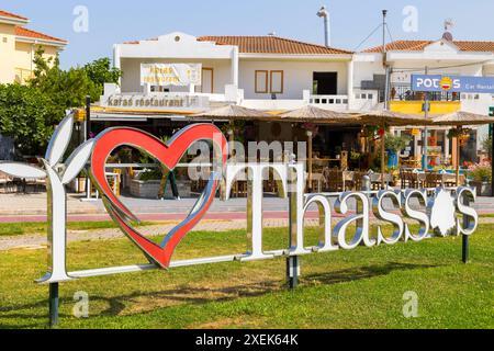 J'adore les lettres Thassos à Limenas, en Grèce Banque D'Images