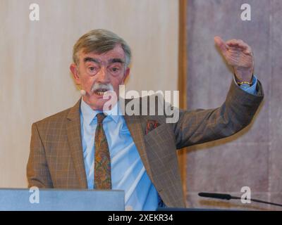 Hans-Lothar DOMROESE Domröse, général a.D., ehem. Oberbefehlshaber Allied joint Force Command Brunssum der NATO. Tagung der Evangelischen Akademie Tutzing. Sommertagung Politischer Club 2024 zum Thema Deutsche Sicherheitspolitik . 22.06.2024. À TUTZING, E V A N G E L I S C H E A K A D E M I E T U T Z I N G, DEUTSCHLAND. Quelle / Copyright / Credit : Oryk HAIST *** Hans Lothar DOMROESE Domröse , général a d , ancien commandant en chef du Commandement de la Force interarmées alliée Brunssum de l'OTAN Conférence de l'Académie protestante Conférence d'été Tutzing Club politique 2024 sur la politique de sécurité allemande 22 06 20 Banque D'Images