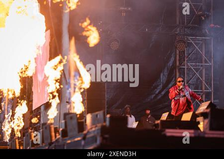 Panama Open Air 2024, 28. Und 29.06.2024 Der amerikanische rappeur Tyga BEI seinem Auftritt auf der Mainstage -- in der Bonner Rheinaue findet am 28. und 29. Juni das Panama Open Air Statt. DAS ehemalige Elektro-Festival Hat inzwischen auf mehreren Bühnen auch Mainstream Künstler zu bieten. Tête d'affiche sind in diesem Jahr Rita Ora und die Swedish House Mafia. Ansonsten stehen zahlreiche national und international bekannte DJs auf vier Bühnen auf. - Bonn, Rheinaue Bonn Rheinaue Nordrhein-Westfalen Deutschland *** Panama Open Air 2024, 28 et 29 06 2024 rappeur américain Tyga jouant sur les principaux s. Banque D'Images