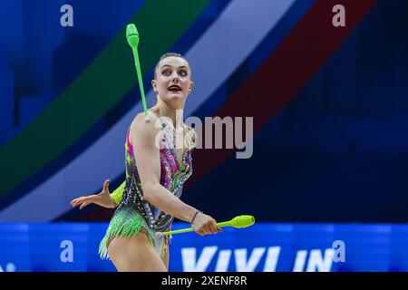 Milan, Italie. 23 juin 2024. Margarita Kolosov (GER) vue en action lors de la compétition des clubs dans la finale de la Coupe du monde de gymnastique rythmique FIG 2024 Milan au Forum Unipol. (Photo de Fabrizio Carabelli/SOPA images/Sipa USA) crédit : Sipa USA/Alamy Live News Banque D'Images