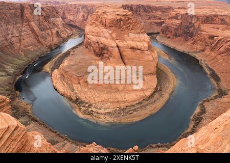 États-Unis, Utah, Glen Canyon National Recreation Area. Hors-bord sur le fleuve Colorado autour de Horseshoe Bend. Banque D'Images