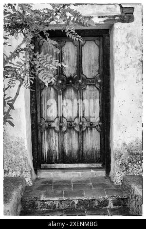 États-Unis, Californie, Carmel. À l'intérieur du parc du musée de la Basilique de la Mission Carmel Banque D'Images