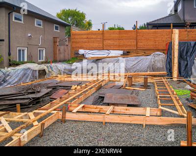 Coffrage en bois pour le coulage de béton de la fondation de la nouvelle maison Banque D'Images