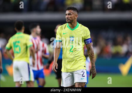 Las Vegas, Nevada, États-Unis. 28 juin 2024. Le défenseur brésilien Danilo Luiz Da Silva (2) sur le terrain lors du match d'étape du Groupe d de la CONMEBOL Copa America au stade Allegiant entre le Paraguay et le Brésil le 28 juin 2024 à Las Vegas, Nevada. Christopher Trim/CSM/Alamy Live News Banque D'Images