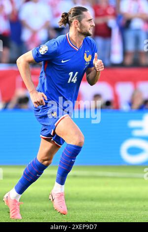 Dortmund, Allemagne. 25 juin 2024. Adrien Rabiot (14 ans) de France photographié lors d'un match de football entre les équipes nationales de France et de Pologne le troisième jour du Groupe d en phase de groupes du tournoi UEFA Euro 2024, le mercredi 25 juin 2024 à Dortmund, Allemagne . Crédit : Sportpix/Alamy Live News Banque D'Images