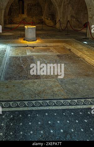 Mosaïques et chambres de la maison romaine trouvée à Spoleto. Spoleto, province de Pérouse, Ombrie, Italie, Europe Banque D'Images