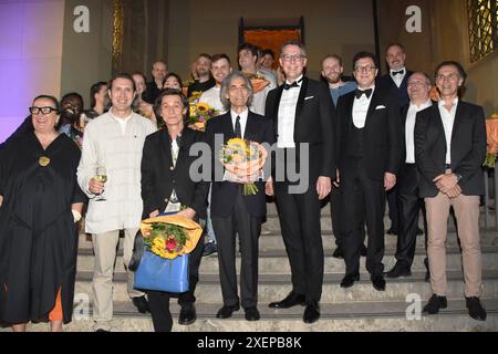 Vladimir Jurowski Bayerische Staatsoper général Musik Direktor Kent Nagano dirigeant Markus Blume Ministre fuer Wissenschafts Kunst Serge Dorny Bayerische Staatsoper intendant Laurent Hilaire Bayerische Staatsoper Ballett Direktor mit ensemble Muenchen 28.06.2024 Muenchner Opernfestspiele Allerheiligen Hofkirche der Residenz-Empfang Bayerische Staatsoper Premiere von le Grand Macabre Muenchen *** Vladimir Jurowski Opéra général de Bavière Directeur musical Kent Nagano Chef d'orchestre Markus Blume Ministre pour les arts scientifiques Serge Dorny Opéra d'État de Bavière Directeur artistique Laurent Hilaire Bavarian St. Banque D'Images