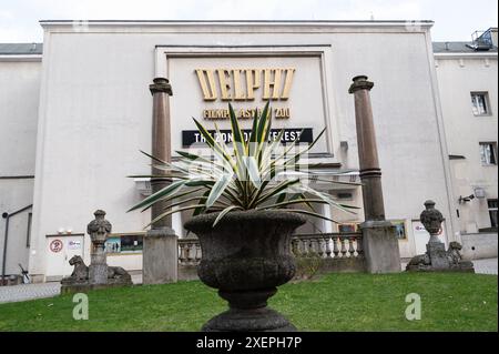 05.03.2024, Berlin, Allemagne, Europe - vue extérieure depuis Fasanenstrasse du cinéma Delphi Filmpalast am Zoo dans City West à Charlottenburg. Banque D'Images