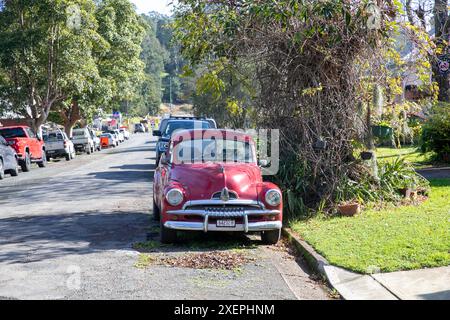 Australien General Motors Holden 1953 modèle Holden FJ Coupe véhicule utilitaire en rouge, garé à Paterson un village rural en Nouvelle-Galles du Sud, Australie Banque D'Images