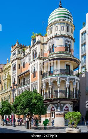 Edificio la Adriatica, Avenida de la Constitucion, Séville, Andalousie, Espagne Banque D'Images