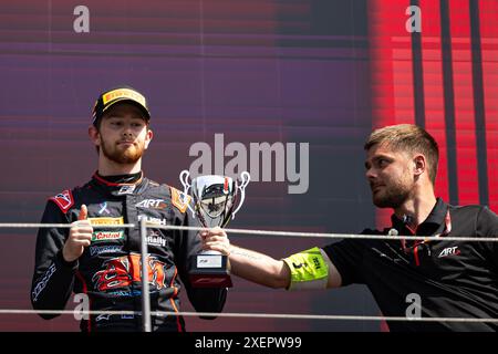 Spielberg, Autriche. 29 juin 2024. MANSELL Christian (aus), ART Grand Prix, Dallara F3 2019, portrait, podium lors de la 6ème manche du Championnat FIA de formule 3 2024 du 28 au 30 juin 2024 sur le Red Bull Ring, à Spielberg, Autriche - photo Sebastian Rozendaal/Agence photo néerlandaise/DPPI crédit : DPPI Media/Alamy Live News Banque D'Images