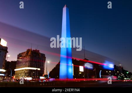 Buenos Aires, Argentine. 29 juin 2024. Ce samedi, la température la plus basse de l’année a été enregistrée et la population a dû faire face au froid pour poursuivre ses tâches ( Credit : Néstor J. Beremblum/Alamy Live News Banque D'Images