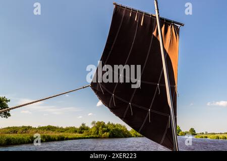 Voyage en barge de tourbe sur la rivière Hamme de Worpswede à Osterholz-Scharmbeck, basse-Saxe, Allemagne Banque D'Images