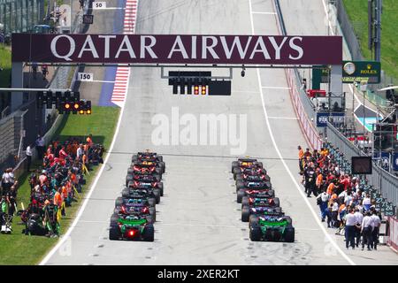 Spielberg, Autriche. 29 juin 2024. Mécanicien de grille de départ, mécanicien, mécanicien lors du Grand Prix d'Autriche de formule 1 Qatar Airways 2024, 11ème tour du Championnat du monde de formule 1 2024 du 28 au 30 juin 2024 sur le Red Bull Ring, à Spielberg, Autriche - photo DPPI crédit : DPPI Media/Alamy Live News Banque D'Images