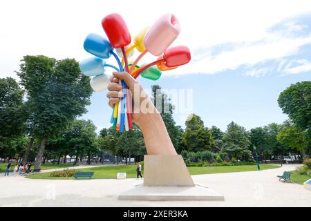 BOUQUET DE TULIPES JEFF KOONS CADEAU À PARIS Banque D'Images