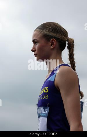 Manchester, Royaume-Uni. 29 juin 2024. Phoebe Gill de St Albans AC avant sa manche au 800m au UK Athletic Championship à Manchester crédit : Mark Easton/Alamy Live News Banque D'Images