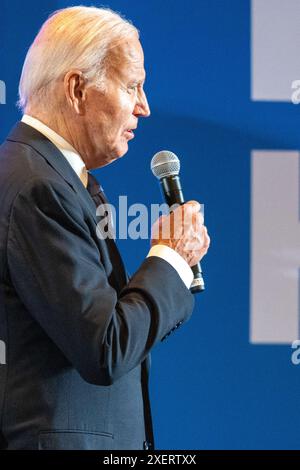 Atlanta, Géorgie, États-Unis d'Amérique, 27 juin 2024, le président Joe Biden parle avec des partisans après avoir débattu de l'ancien président Donald Trump. Banque D'Images