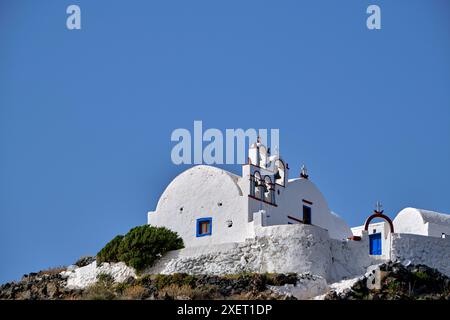La chapelle du prophète Elias. Près de Manolas, Thirasia, îles Cyclades, Grèce. Banque D'Images