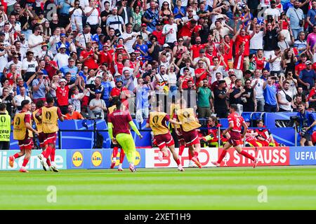 Torjubel/Jubel Schweiz nach Tor zum 1:0 Remo Freuler (Schweiz, #08) GER, Schweiz v. Italien, Fussball Europameisterschaft, UEFA Euro 2024, Achtelfinale, 29.06.2024 Foto : Eibner-Pressefoto/Marcel von Fehrn Banque D'Images