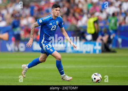 L'Italien Alessandro Bastoni lors de la manche de l'UEFA Euro 2024 du 16e match à l'Olympiastadion de Berlin, en Allemagne. Date de la photo : samedi 29 juin 2024. Banque D'Images