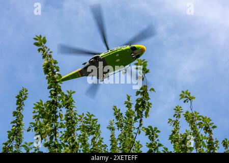 Brentwood Essex 29 juin 2024 incident d'urgence médicale avec le déploiement de l'ambulance aérienne Essex. Crédit : Ian Davidson/Alamy Live News Banque D'Images