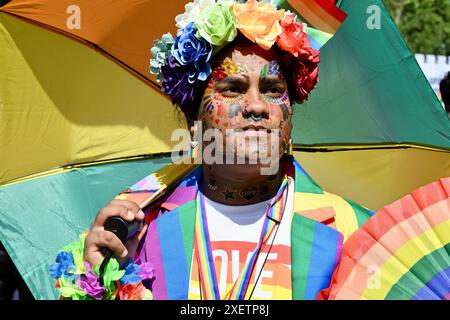 Londres, Royaume-Uni. 29 juin 2024. Fierté à Londres . Mohammed Nazir. La Pride Parade annuelle a eu lieu dans le centre de Londres pour célébrer la diversité et l'inclusion, avec une marche de Hyde Park Corner à Whitehall avec la participation de groupes LGBTQ + rejoints par quelque 30 000 participants. Crédit : michael melia/Alamy Live News Banque D'Images