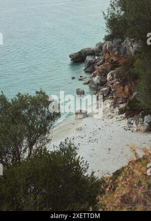 Spiaggia di Cala Fuili sur la côte est au Golfo di Orosei. Près du parc national de Gennargentu et Porto di Cala Gonone. Vacances en Sardaigne, Italie. Banque D'Images