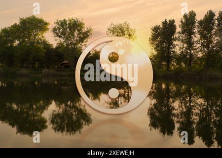 Yin et Yang symbole contre paysage pittoresque de la nature Banque D'Images