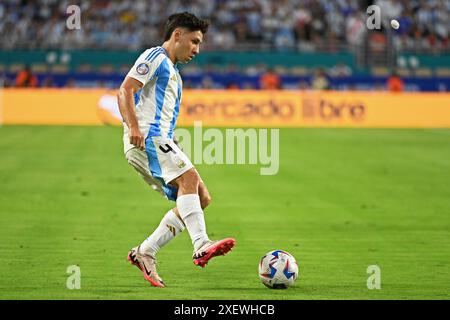 Miami Gardens, États-Unis. 29 juin 2024. Gonzalo Montiel, de l'Argentine, lors du match du CONMEBOL Copa America Group A entre l'Argentine et le Pérou, au Sun Life Stadium, à Miami Gardens, aux États-Unis, le 29 juin. Photo : Rodrigo Caillaud/DiaEsportivo/Alamy Live News crédit : DiaEsportivo/Alamy Live News Banque D'Images