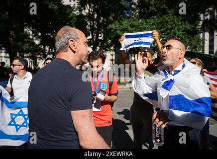 New York Ciy, États-Unis. 29 juin 2024. Des manifestants pro-palestiniens se sont rassemblés au Madison Sqaure Park à New York City, NY, et ont défilé vers Manhattan Center pour tenter de perturber le président Joe Biden qui assistait à un événement de campagne le 29 juin 2024. (Photo de Steve Sanchez/Sipa USA). Crédit : Sipa USA/Alamy Live News Banque D'Images