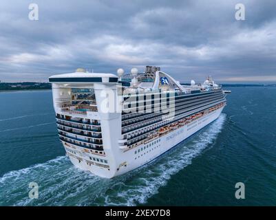 Le MS Caribbean Princess est un navire de croisière modifié de grande classe détenu et exploité par Princess Cruises. Arrivée à Southampton Banque D'Images