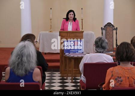 Miami Gardens, États-Unis. 29 juin 2024. Miami FL - 29 juin 2024 : Hilda Solis, ancienne secrétaire du travail des États-Unis, prend la parole lors d'un mixeur de femmes, dans le cadre de l'événement de lancement de la campagne du Parti démocrate à l'Église unie du Christ de Coral Gables le 29 juin 2024, à Coral Gables, en Floride crédit : Sipa USA/Alamy Live News Banque D'Images