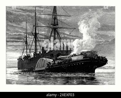 Une ancienne gravure d’une collision entre le SS «Princess Alice» (anciennement PS Bute), un bateau à aubes passager, et le collier SS «Bywell Castle» sur la Tamise, en Angleterre, au Royaume-Uni, le 3 septembre 1878. Il est tiré d'un livre d'histoire victorienne de c.1900. La princesse Alice coule et 600 à 700 personnes meurent, la plus grande perte de vie de tous les accidents de navigation intérieure britanniques. Le navire transportait des passagers de Sheerness, Kent à London Bridge. Prenant une mauvaise ligne de voile, elle a été frappée par Bywell Castle. La princesse Alice coule rapidement – les passagers se noyent dans des eaux fortement polluées près d’un égout. Banque D'Images