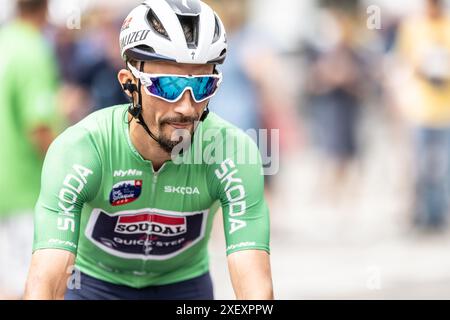 Liptovsky Mikulas, Slovaquie. Juin 30. 2024. Julian Alaphilippe mène au départ de la dernière étape du Tour de Slovaquie. Banque D'Images