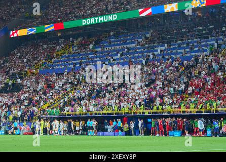 Dortmund, Allemagne. 29 juin, 2024.orage dans le stade, l'arbitre interrompt le match dans le meilleur des 16 matchs ALLEMAGNE - DANEMARK 2-0 des Championnats d'Europe de l'UEFA 2024 le 29 juin 2024 à Dormund, Allemagne. Photographe : Peter Schatz Banque D'Images