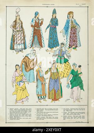 Illustration vintage de dames à la mode turques. 1926-1927 costume de Sultana : sous-jupe en mousseline blanche brodée en bas. Grand manteau bleu brodé or et bordé de fourrure. Gaine avec plaques d'or et d'émail. 3. Robe bleue brodée d'or, ceinture violette, coiffure bleue striée d'or. 4. Robe d'amarante 5. Dame turque voilée en grand manteau brun. 6. Constantinople femmes dansant pour l'instrument qu'elle joue. 7. Costume de Judith. 8. Alep Woman. 9. Sultana. 10. Le costume de Rachel. Banque D'Images