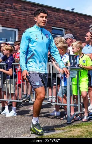 Heerenveen, pays-Bas. 29 juin 2024. HEERENVEEN, PAYS-BAS - JUIN 29 : Osame Sahraoui de SC Heerenveen lors de la première formation de SC Heerenveen au Sportpark Skoatterwâld le 29 juin 2024 à Heerenveen, pays-Bas. (Photo de Pieter van der Woude/Orange Pictures) crédit : Orange pics BV/Alamy Live News Banque D'Images