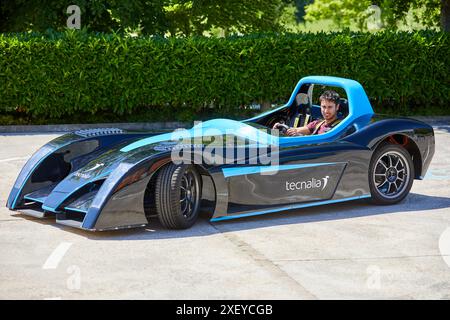 Dynacar, véhicule électrique, chercheurs travaillent dans la voiture électrique, unité industrie, industrie automobile, Centre technologique, Tecnalia recherche & innovation, de Banque D'Images