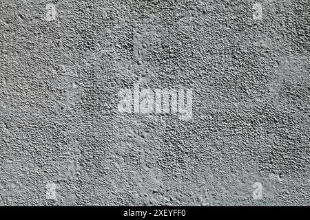 Mur de béton gris, fond. La texture de l'ancien mur avec du plâtre et du blanchissement gris à la chaux avec de la peinture à base d'eau. Surface non lisse mais plane Banque D'Images