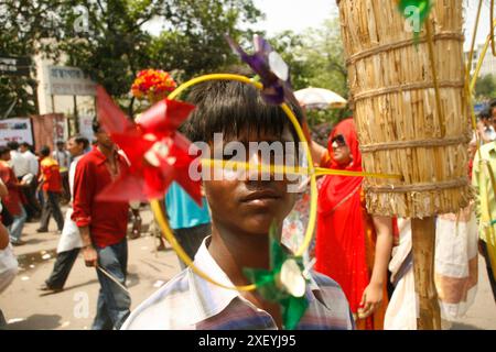 Un vendeur chez Boishakhi Mela à Shahbagh à l'occasion du lundi du nouvel an Bangla. 14 avril 2008 Banque D'Images