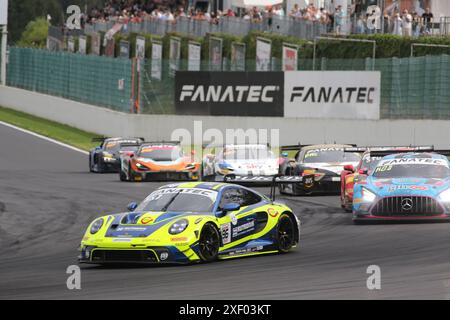 Patric NIEDERHAUSER (CHE) / Sven MUELLER (DEU) / Julien ANDLAUER (FRA), #96, Porsche 911 GT3 R (992), Team : Rutronik Racing (DEU), Motorsport, CrowdStrike 24H of Spa, Belgien, Spa-Francorchamps, 29.06.2024 Foto : Eibner-Pressefoto/Juergen Augst Banque D'Images