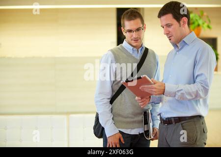 Équipe de cadres d'affaires, salles de réunions, des stratégies d'innovation, Tecnalia Recherche et Innovation, Pays Basque, Espagne Banque D'Images