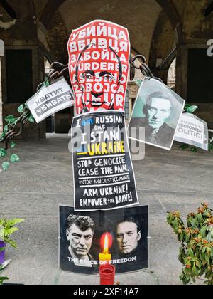 Italie, Milan, Mémorial de protestation à la mémoire d'Aleksej Naval'nyj (2024) Banque D'Images
